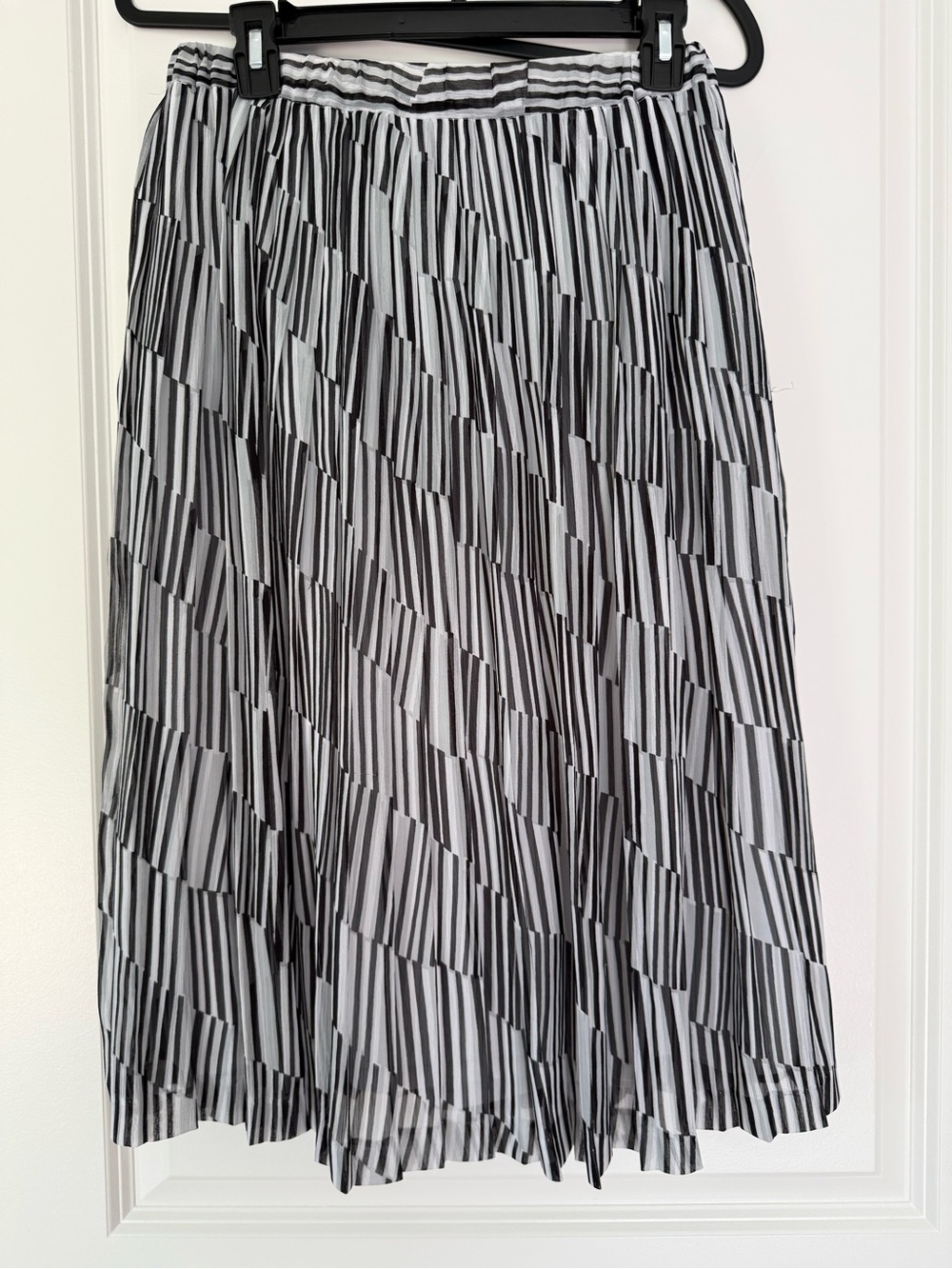 Black and White Pleated Midi Skirt - Classic Striped Design